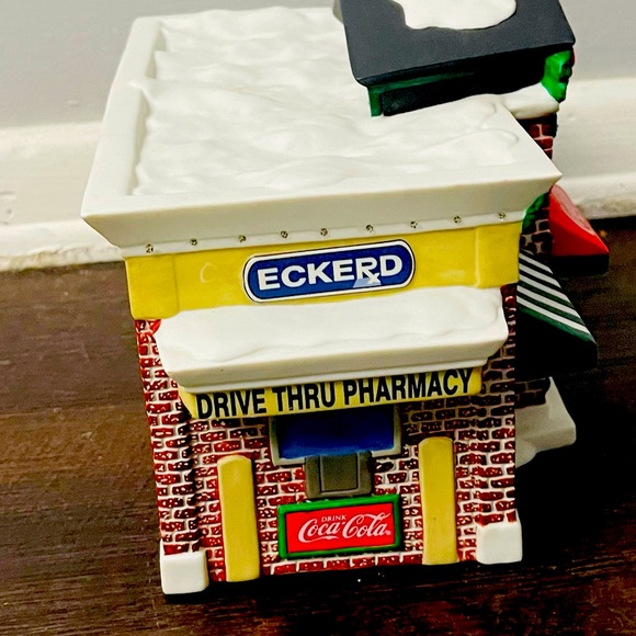 Eckerds Drive Thru Pharmacy & Coca Cola Drive Thru - Picture 3 of 6